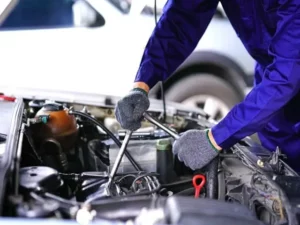 تبديل التواير في الكويت Car Services in Kuwait كراج متنقل خدمة 24 ساعة