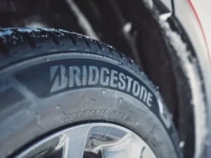 تواير بريدجستون في الكويت Bridgestone tires in Kuwait تبديل تواير خدمة 24 ساعة